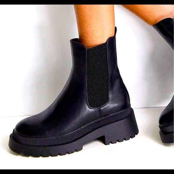 ALDO Maple Lug sole boots NWOT